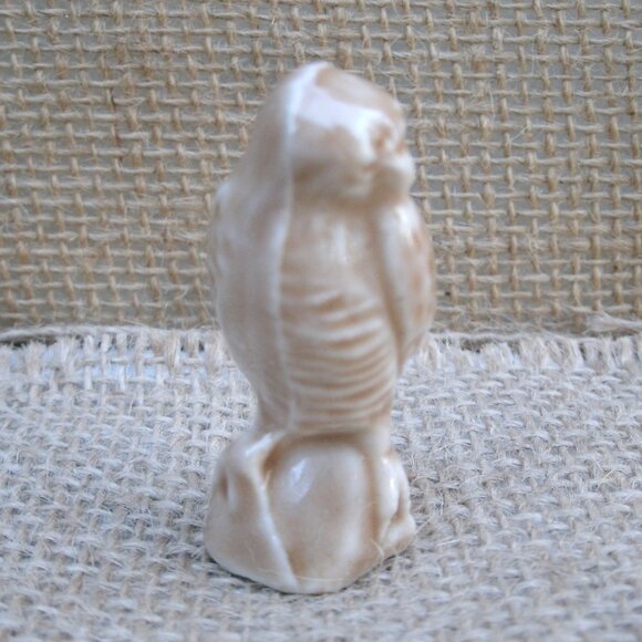 Vintage Wade Whimsies Hawk Porcelain Figurine - Picture 7 of 10